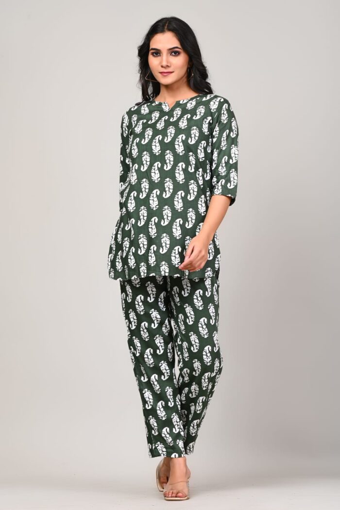 Women night suit Set Green Printed