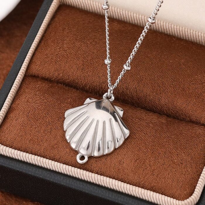 Shall Necklace - Silver